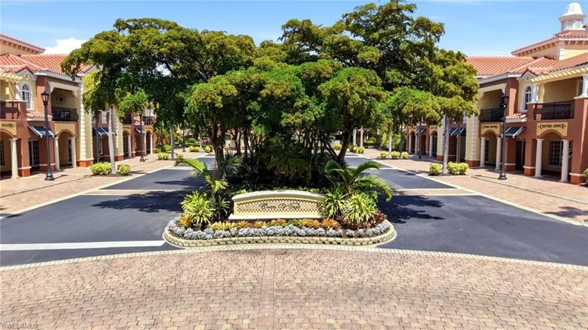 Centro Villagio - Main Street