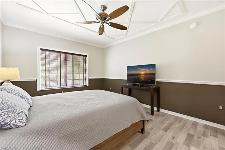 Master Bedroom - decorative interest on the ceiling