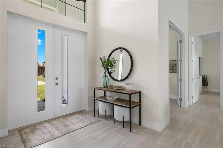 Entryway with a towering ceiling
