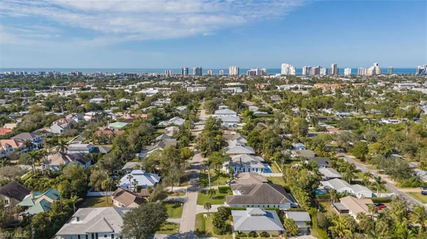 1367  Cypress Woods  DR, Naples, FL 34103