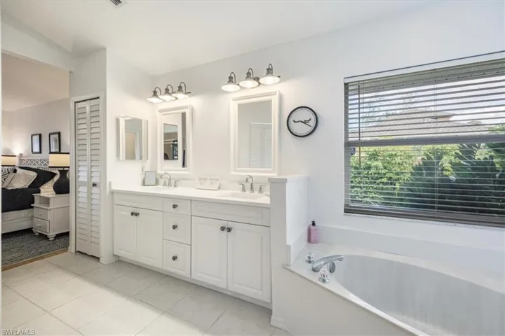 1367  Cypress Woods  DR, Naples, FL 34103