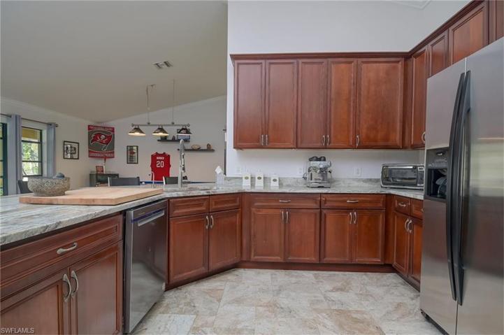3761  14th NE AVE, Naples, FL 34120
