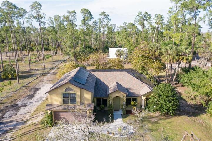 3761  14th NE AVE, Naples, FL 34120