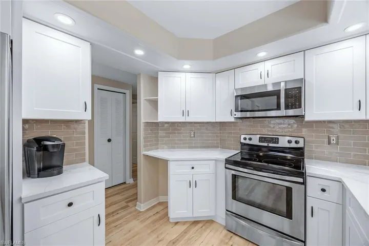 28064 Cavendish Ct 2401, Bonita Springs, Florida 34135