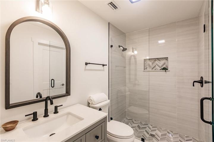 2nd Bathroom