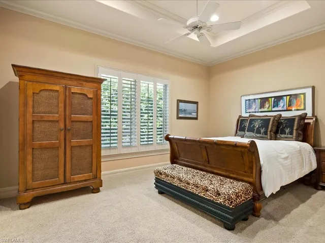 550 21st Ave S, Naples, Florida 34102