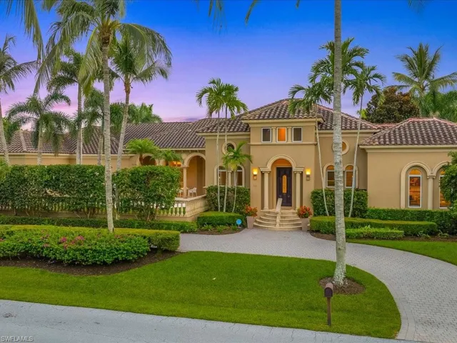 550 21st Ave S, Naples, Florida 34102