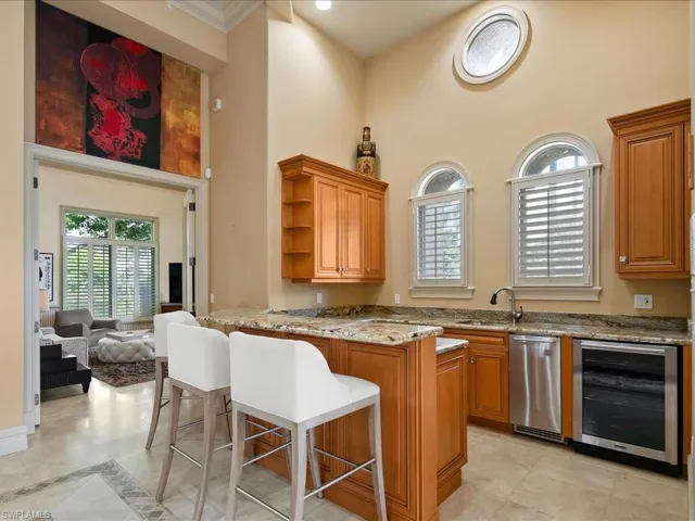 550 21st Ave S, Naples, Florida 34102