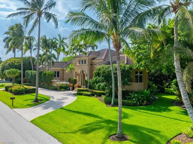 550 21st Ave S, Naples, Florida 34102
