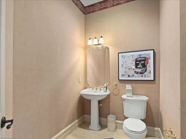 550 21st Ave S, Naples, Florida 34102