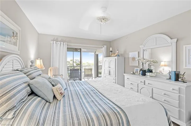 870 Collier Ct 406, Marco Island, Florida 34145
