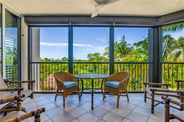 West Side Lanai