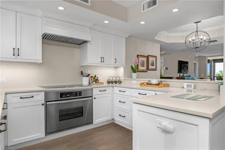 7225 Pelican Bay Blvd 302, Naples, Florida 34108