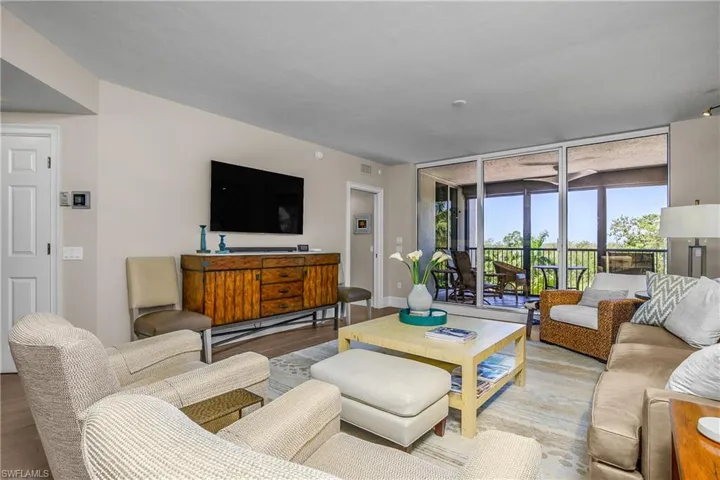 7225 Pelican Bay Blvd 302, Naples, Florida 34108