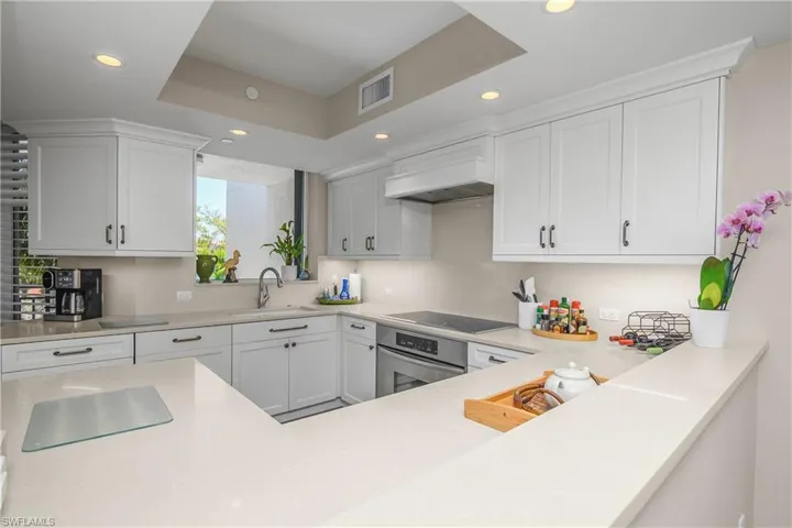 7225 Pelican Bay Blvd 302, Naples, Florida 34108