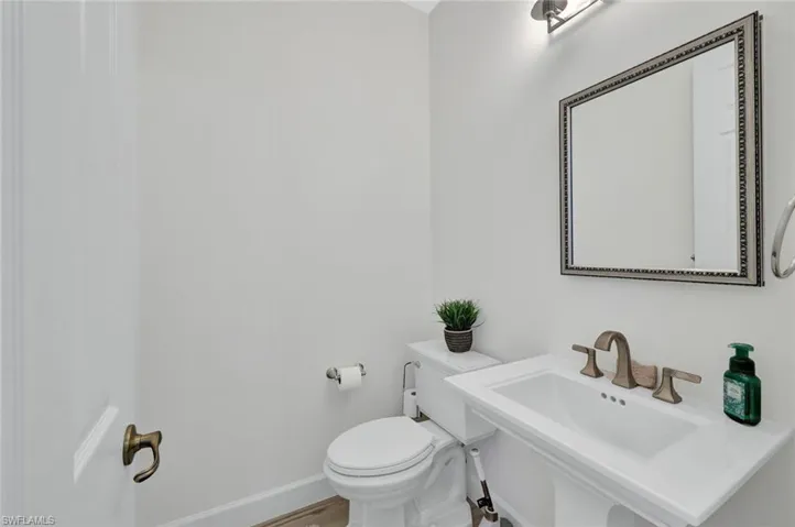 20001 Seadale Ct, Estero, Florida 33928