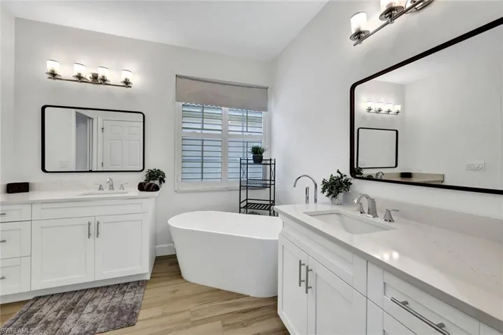 20001 Seadale Ct, Estero, Florida 33928