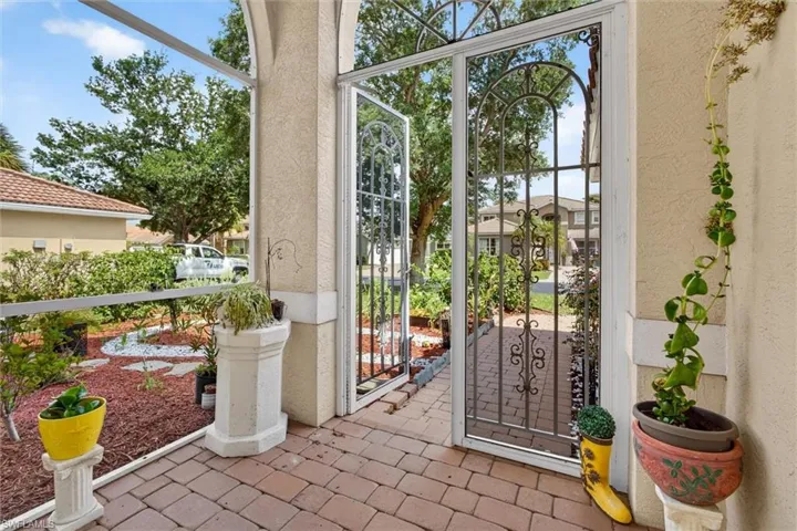 9377  Scarlette Oak  AVE, Fort Myers, FL 33967