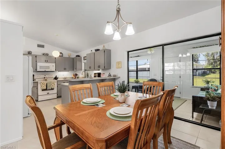 Dining Room to FL Room