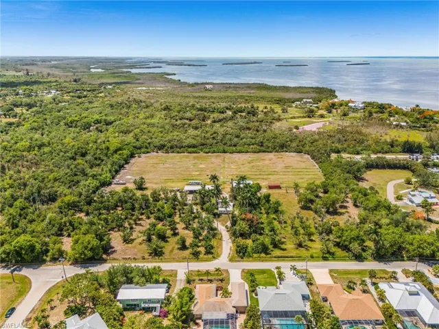 7535 Caloosa Dr, Bokeelia, Florida 33922