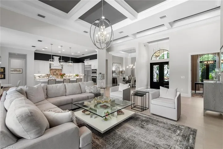 6372 Burnham Rd, Naples, Florida 34119