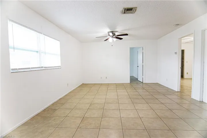 Unit 4 vacant
