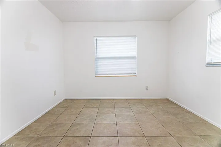 Unit 4 vacant