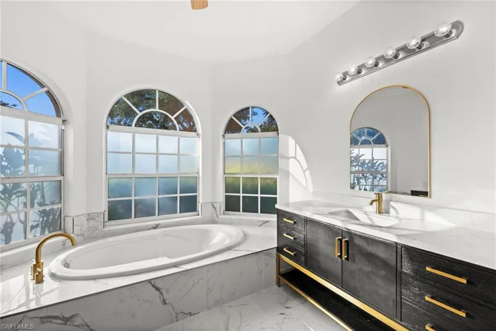 3972 Ruxton Rd, Naples, Florida 34116