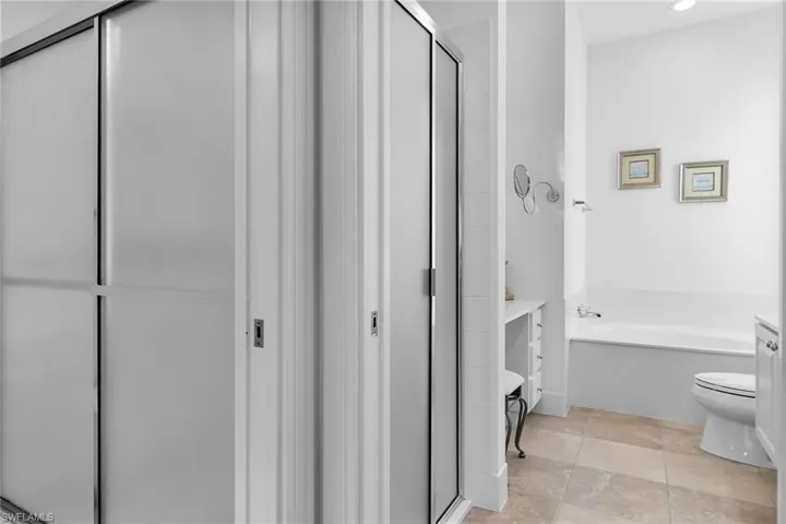 7935 Valentina Ct, Naples, Florida 34114