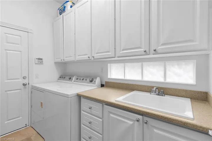 7935 Valentina Ct, Naples, Florida 34114