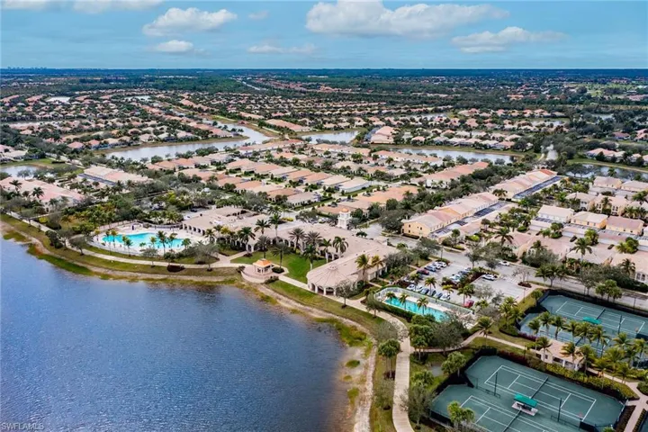 7935 Valentina Ct, Naples, Florida 34114