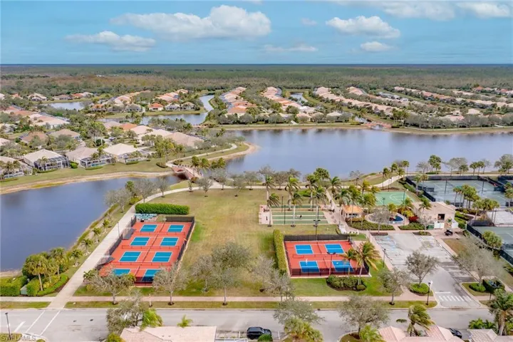 7935 Valentina Ct, Naples, Florida 34114