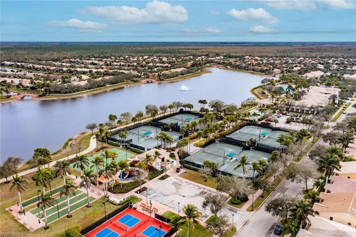 7935 Valentina Ct, Naples, Florida 34114