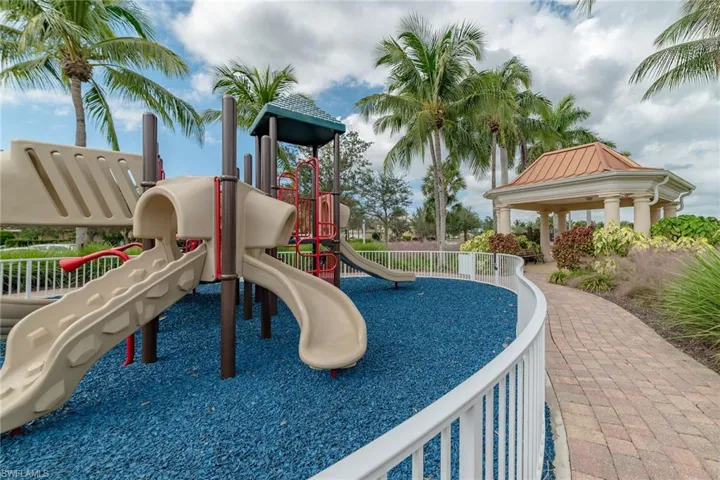 7935 Valentina Ct, Naples, Florida 34114