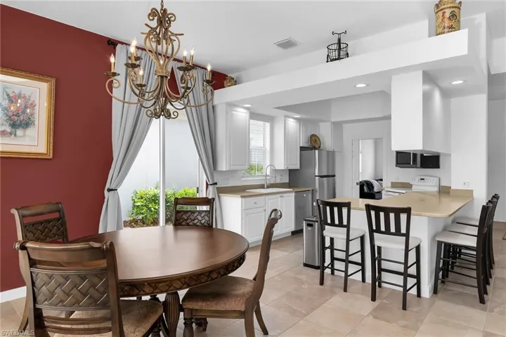 7935 Valentina Ct, Naples, Florida 34114