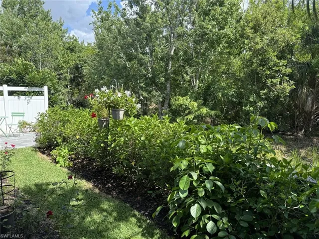 15059  Sterling Oaks  DR, Naples, FL 34110