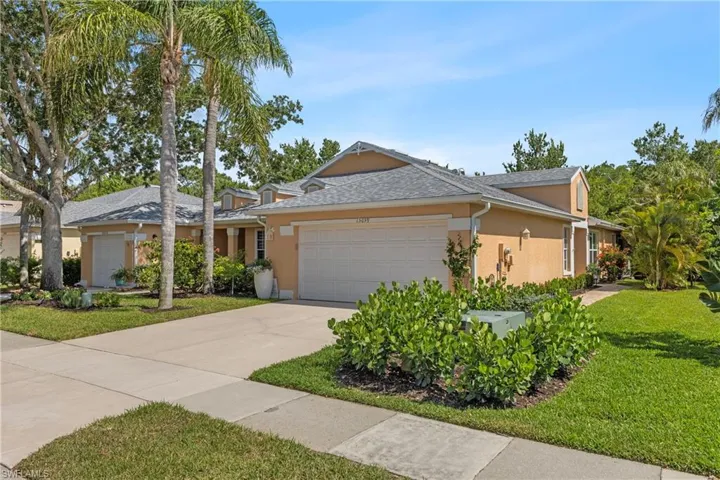 15059  Sterling Oaks  DR, Naples, FL 34110
