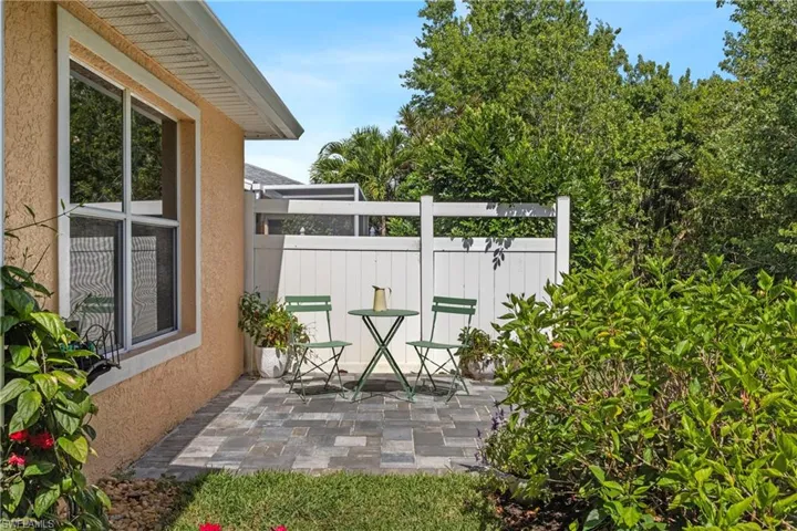 15059  Sterling Oaks  DR, Naples, FL 34110