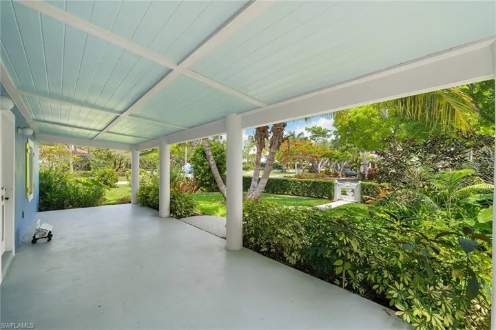 510  3rd S AVE, Naples, FL 34102