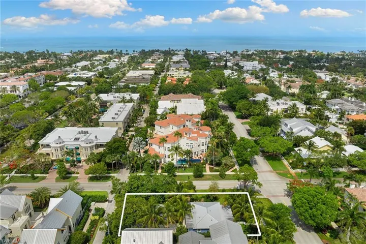 510  3rd S AVE, Naples, FL 34102