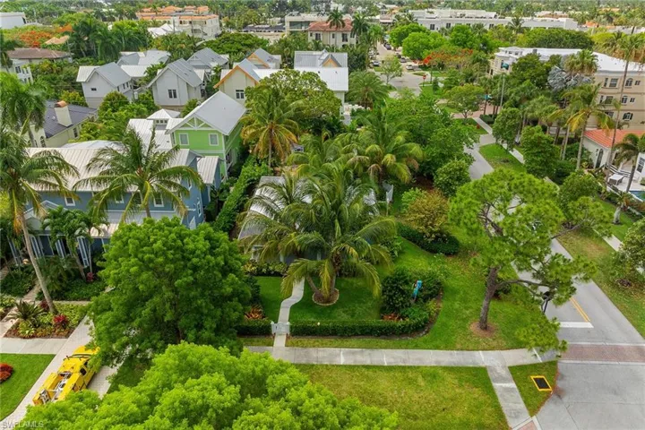 510  3rd S AVE, Naples, FL 34102