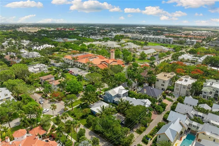 510  3rd S AVE, Naples, FL 34102