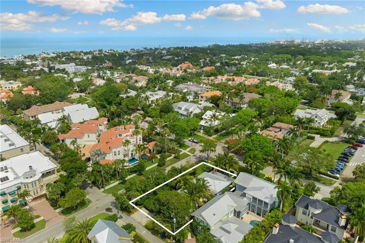 510  3rd S AVE, Naples, FL 34102