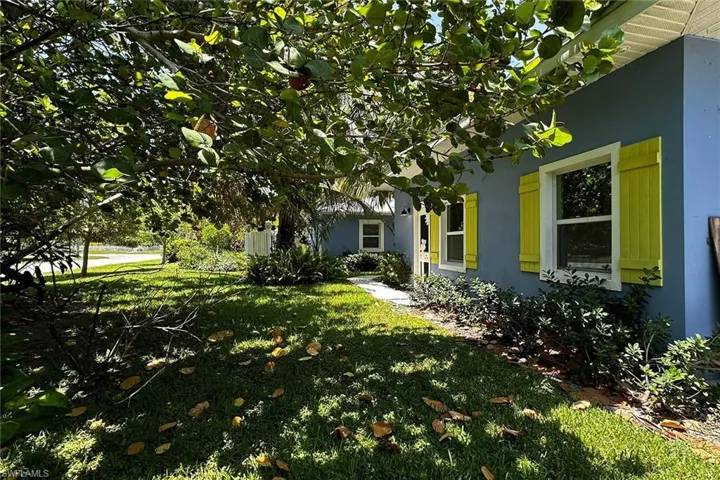 510  3rd S AVE, Naples, FL 34102