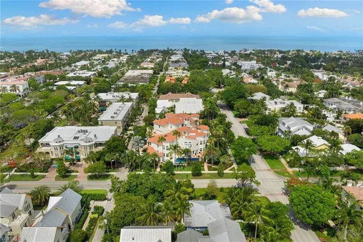 510  3rd S AVE, Naples, FL 34102