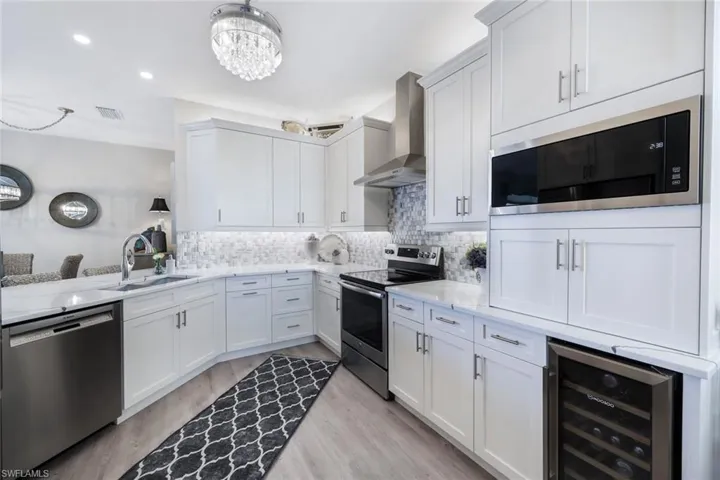 1600 Clermont DR # 303, NAPLES FL 34109