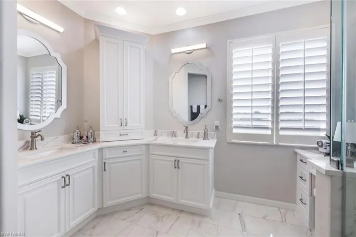 1600 Clermont DR # 303, NAPLES FL 34109