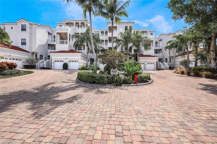1600 Clermont DR # 303, NAPLES FL 34109