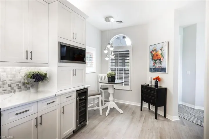 1600 Clermont DR # 303, NAPLES FL 34109
