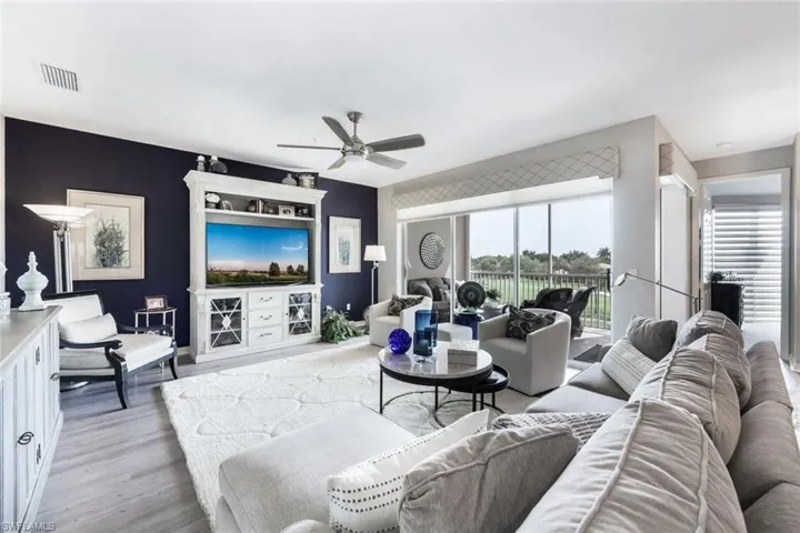 1600 Clermont DR # 303, NAPLES FL 34109